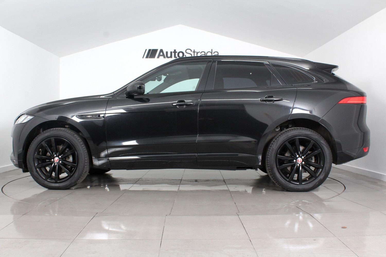 Used Jaguar F-Pace 2020 for sale - 76989380: Photo 9