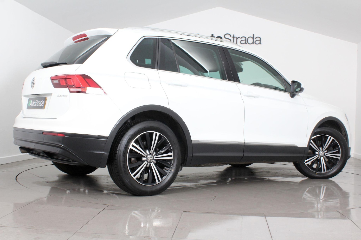 Used Volkswagen Tiguan for sale - 76997690: Photo 14