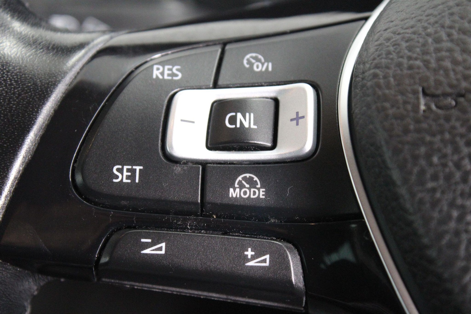 Used Volkswagen Tiguan for sale - 76997690: Photo 26