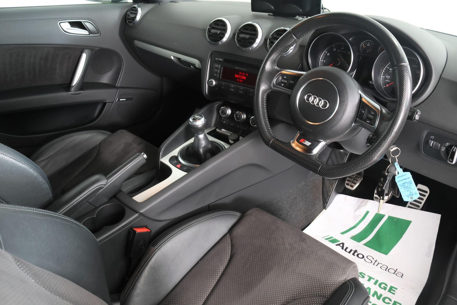 Used Audi TT 2012 for sale - 77853538: Photo 2