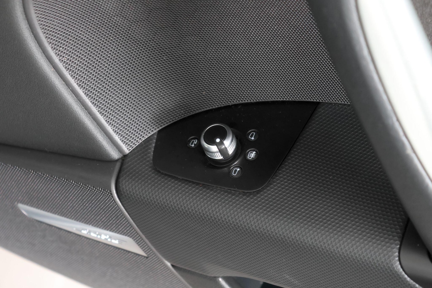 Used Audi TT 2012 for sale - 77853538: Photo 26