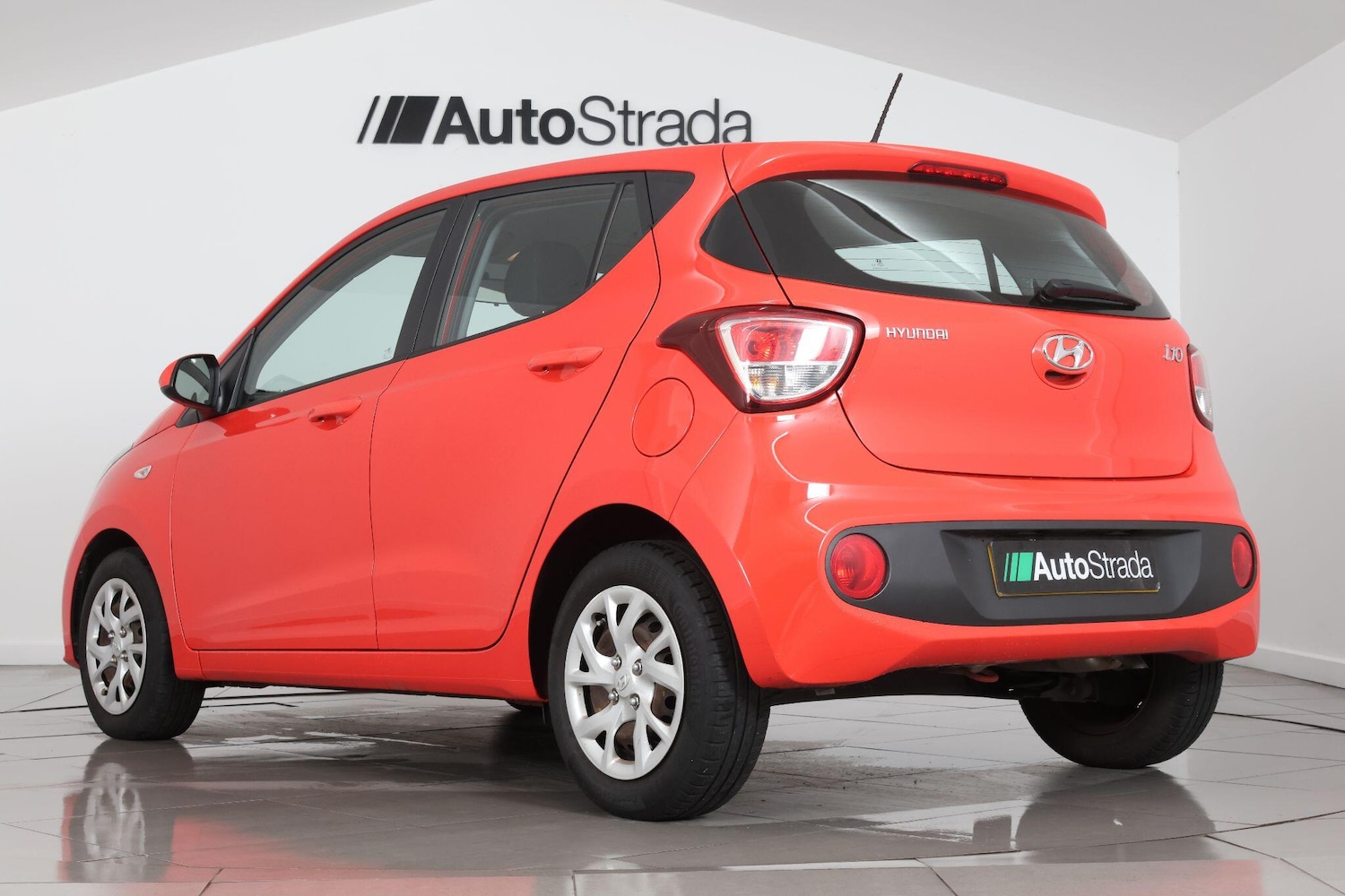 Used Hyundai i10 2018 for sale - 76989447: Photo 20