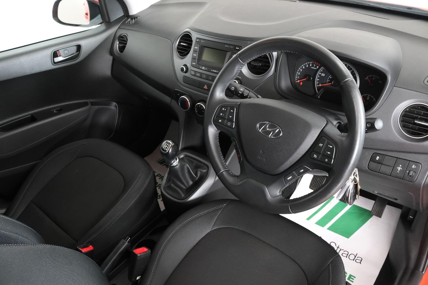 Used Hyundai i10 2018 for sale - 76989447: Photo 3