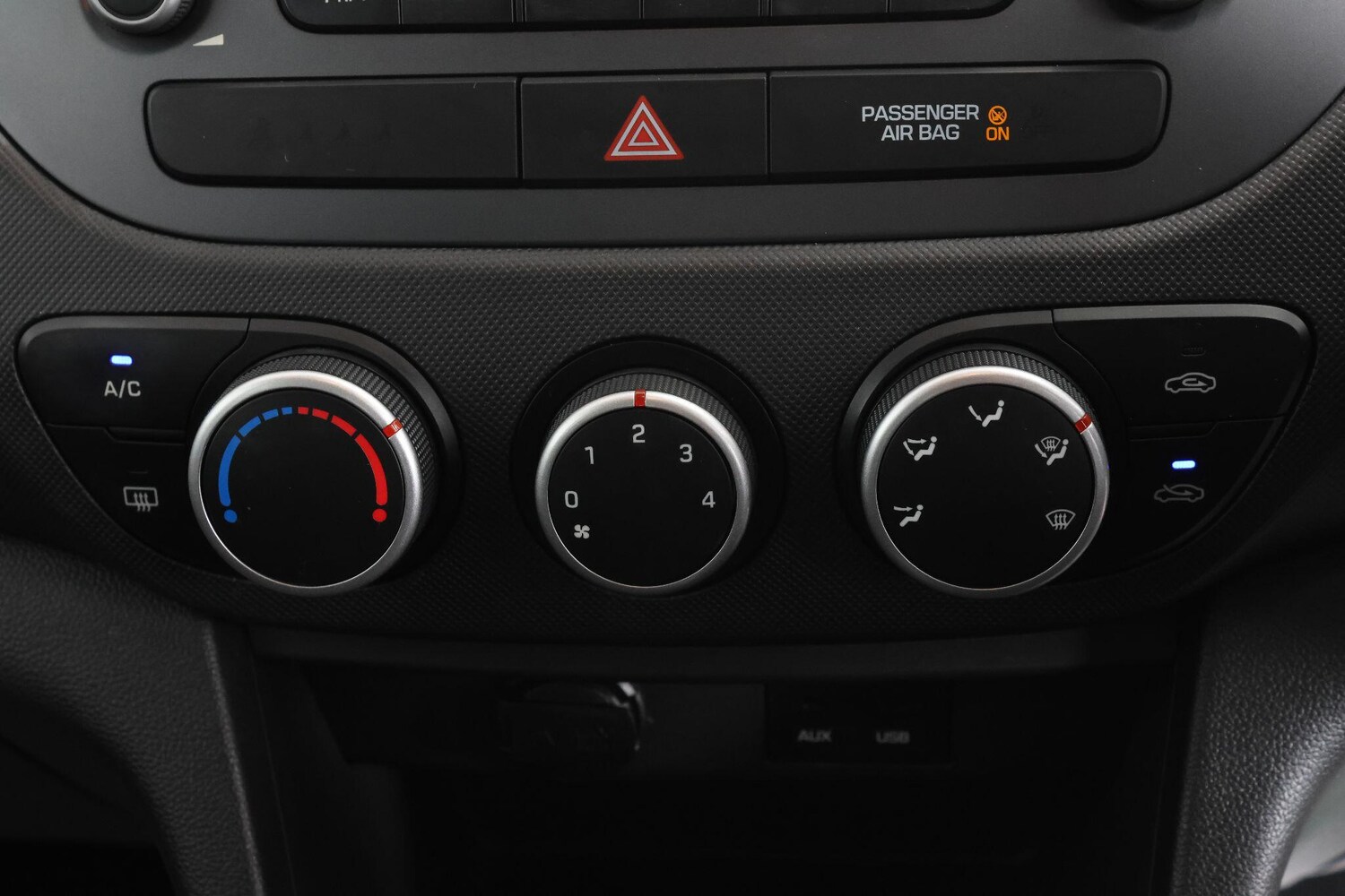 Used Hyundai i10 2018 for sale - 76989447: Photo 36