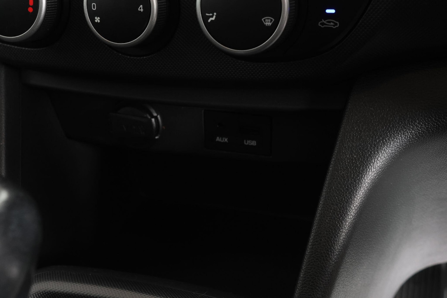 Used Hyundai i10 2018 for sale - 76989447: Photo 40