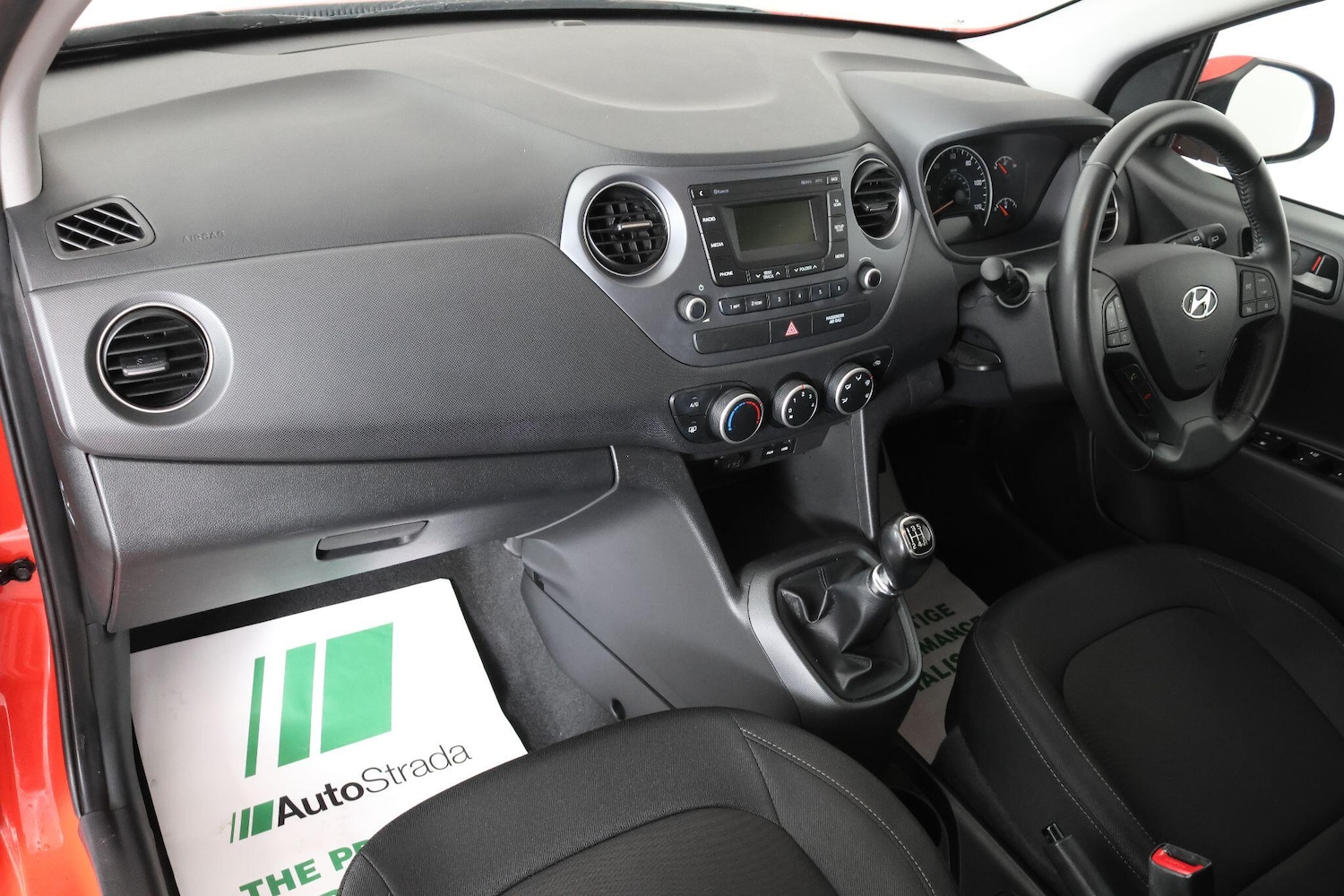 Used Hyundai i10 2018 for sale - 76989447: Photo 42