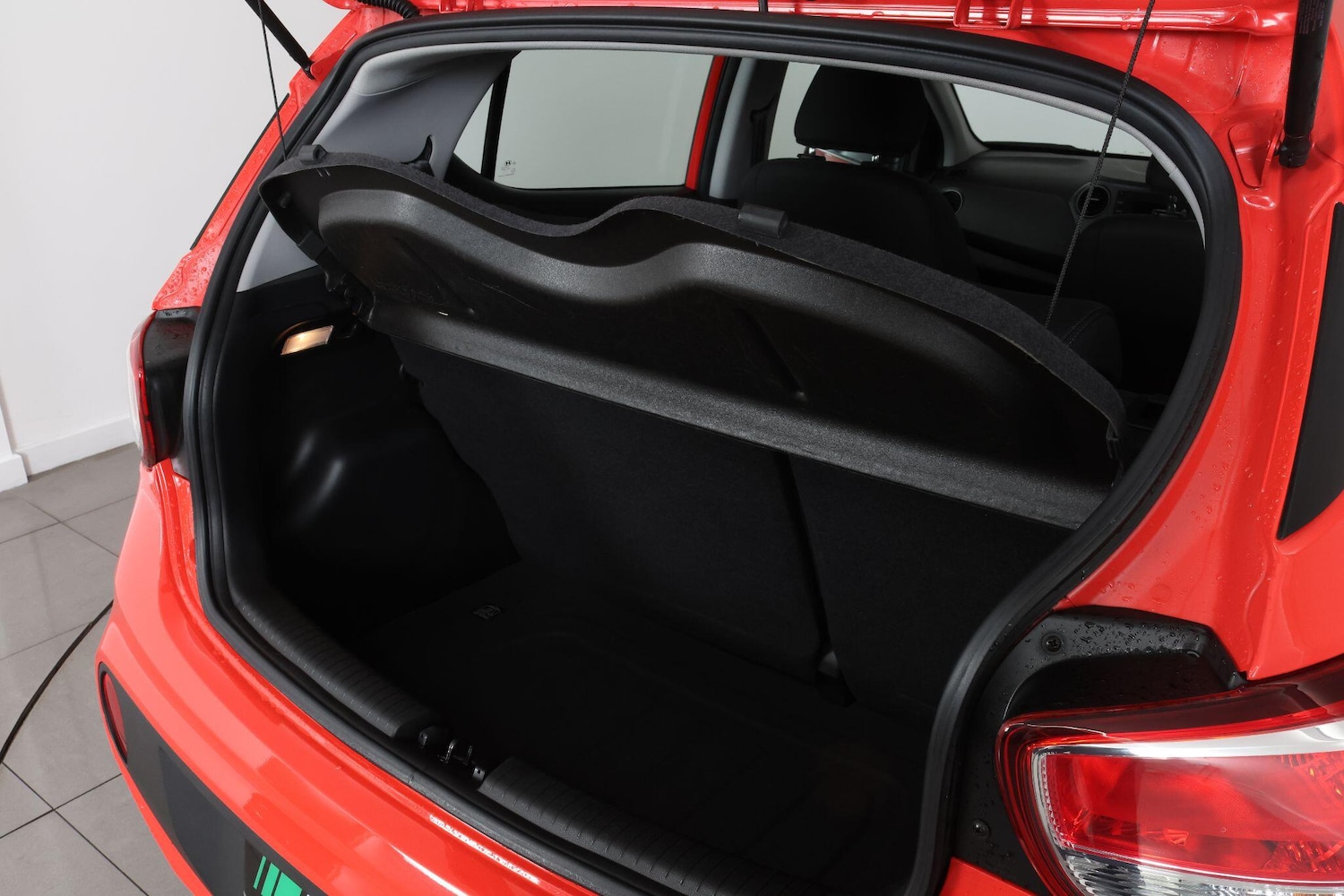 Used Hyundai i10 2018 for sale - 76989447: Photo 65