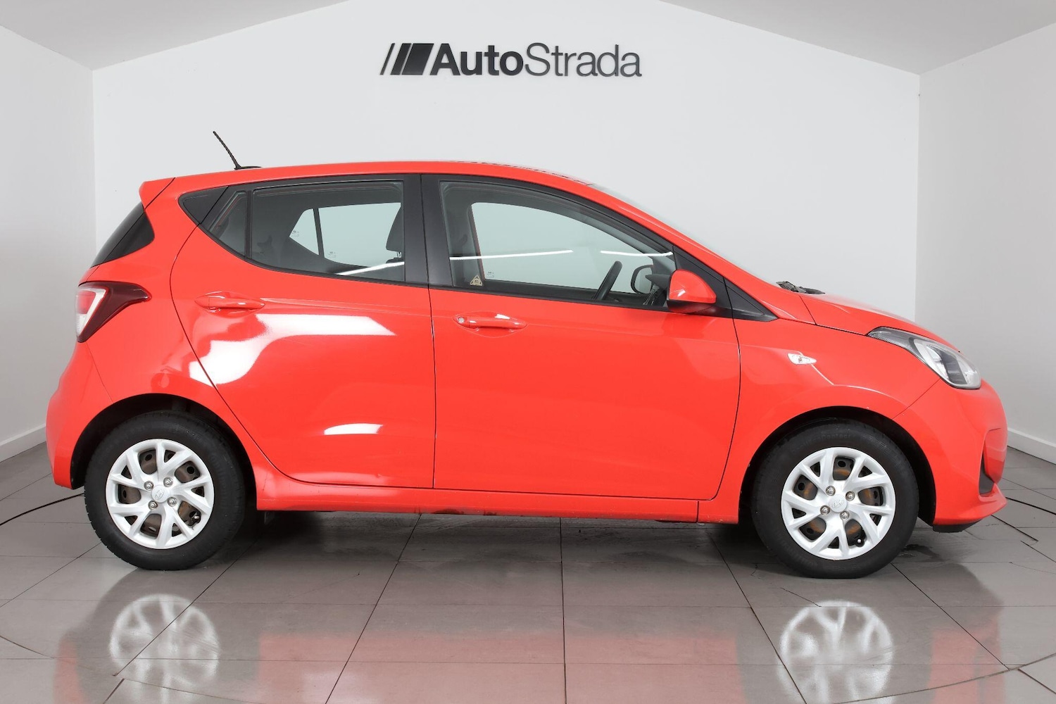 Used Hyundai i10 2018 for sale - 76989447: Photo 7