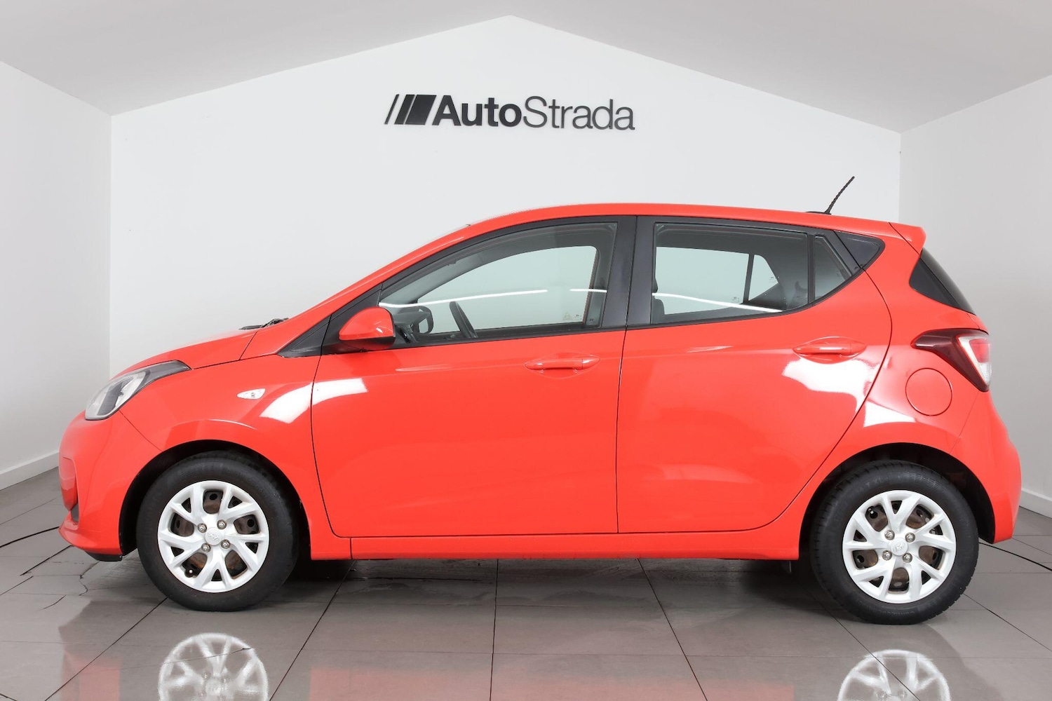 Used Hyundai i10 2018 for sale - 76989447: Photo 9