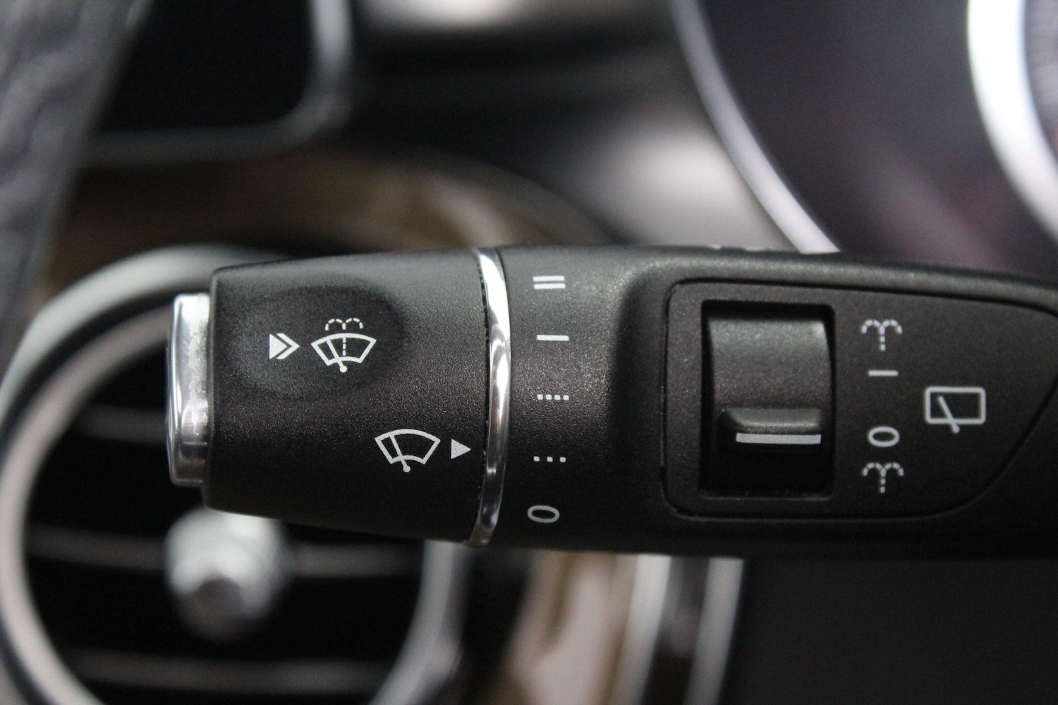 Used Mercedes-Benz GLC for sale - 76995344: Photo 24