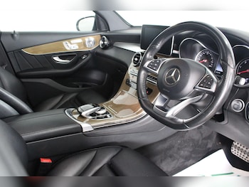 Used Mercedes-Benz GLC 2016 for sale - 76995344: Photo