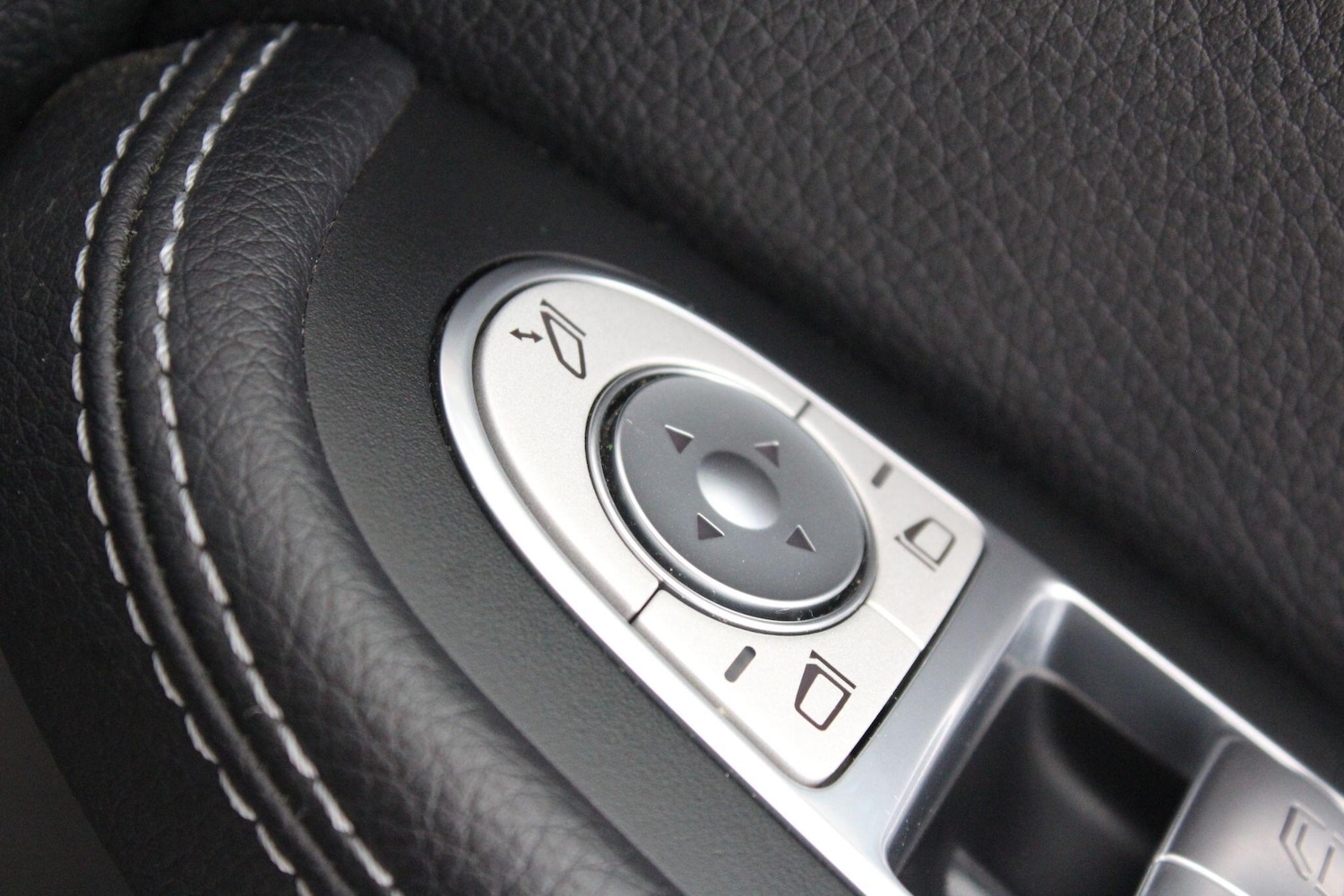 Used Mercedes-Benz GLC for sale - 76995344: Photo 57