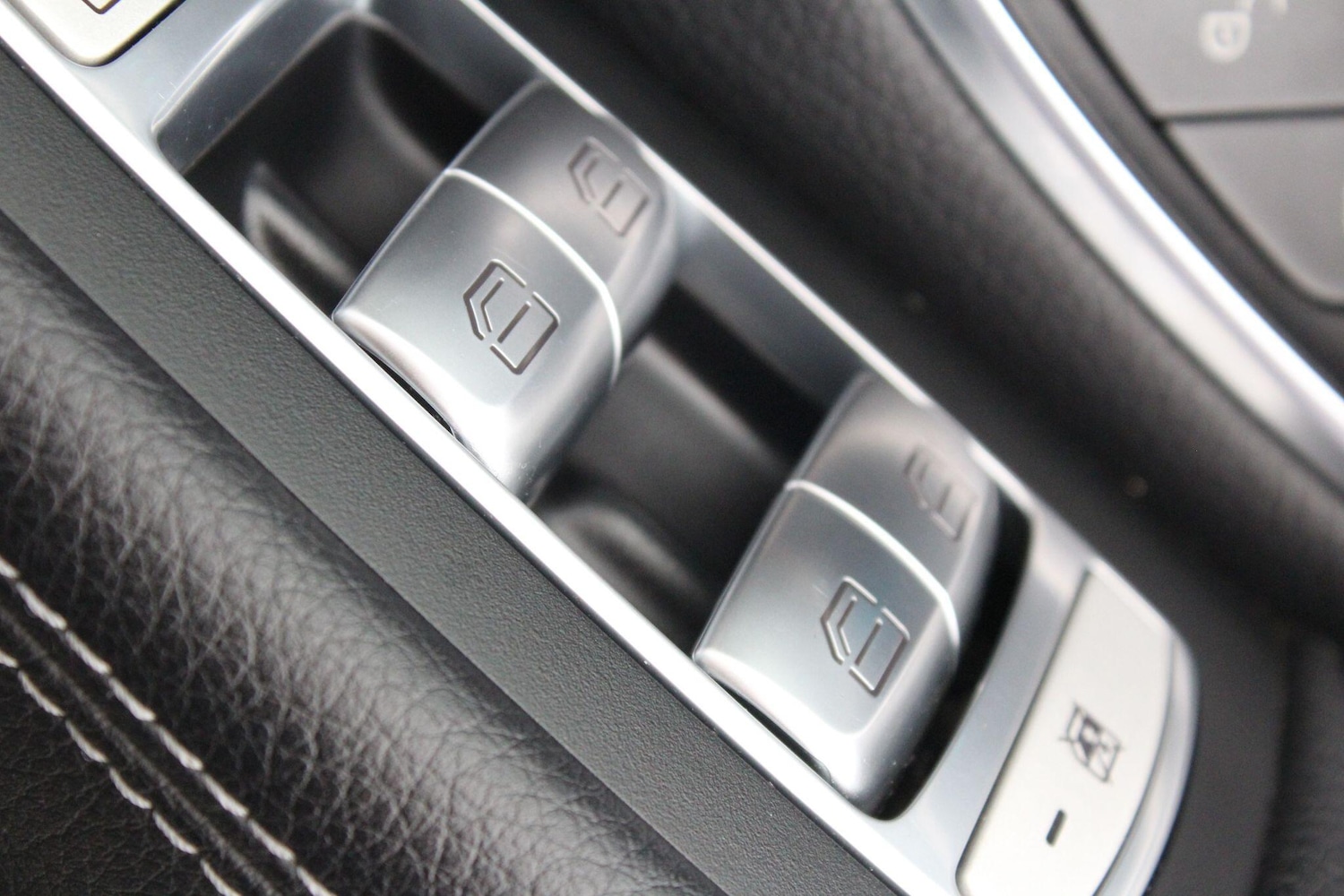 Used Mercedes-Benz GLC for sale - 76995344: Photo 59