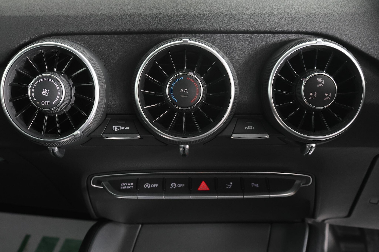 Used Audi TT for sale - 76997042: Photo 34