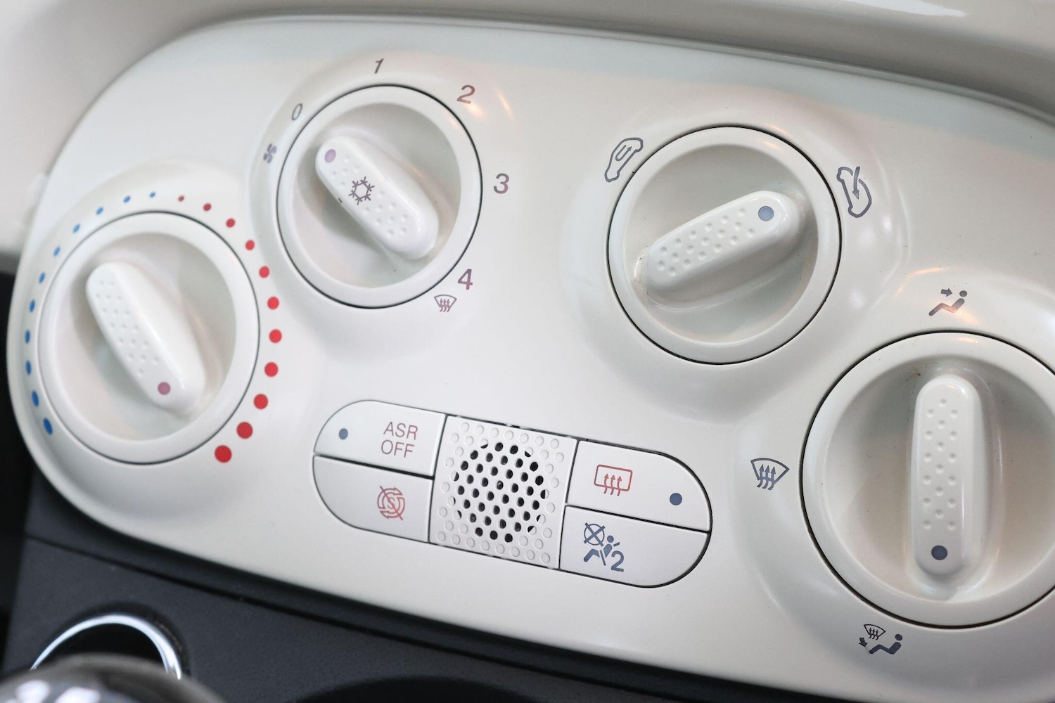 Used Fiat 500 2018 for sale - 77120294: Photo 40