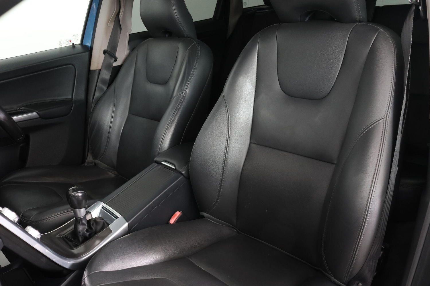 Used Volvo XC60 2015 for sale - 77120522: Photo 40