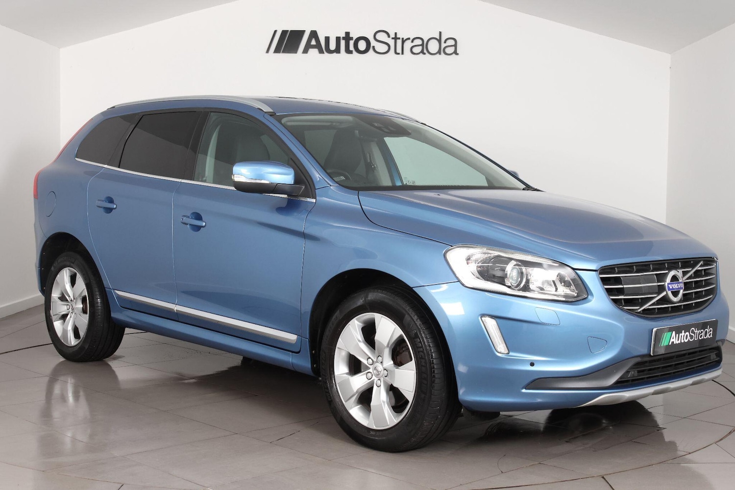 Used Volvo XC60 2015 for sale - 77120522: Photo 9