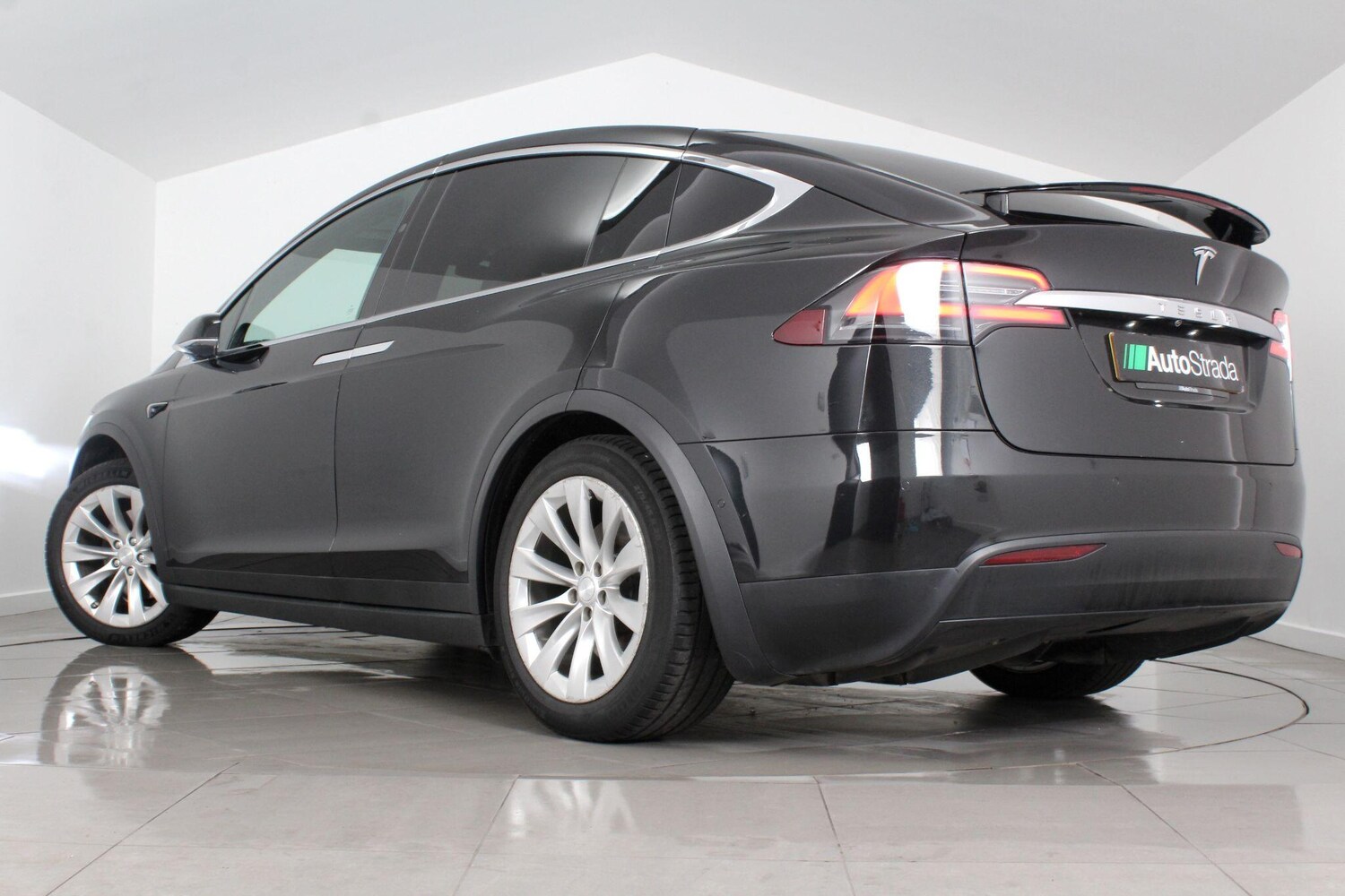 Used Tesla Model X 2018 for sale - 76991916: Photo 10
