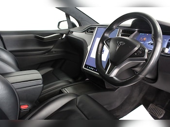 Used Tesla Model X 2018 for sale - 76991916: Photo