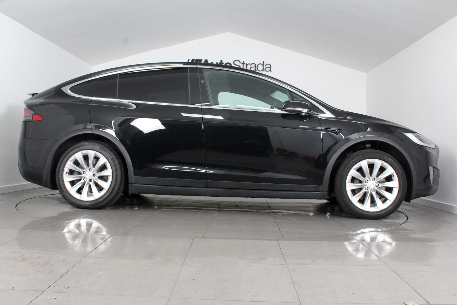 Used Tesla Model X 2018 for sale - 76991916: Photo 7