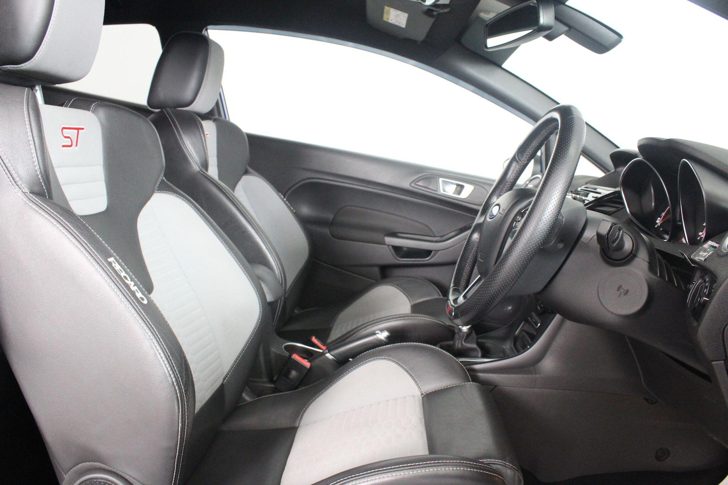 Used Ford Fiesta 2016 for sale - 76992682: Photo 49