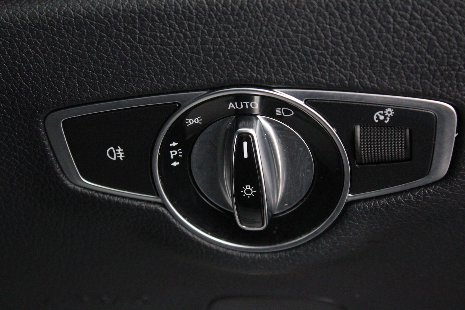 Used Mercedes-Benz E Class for sale - 76996155: Photo 68