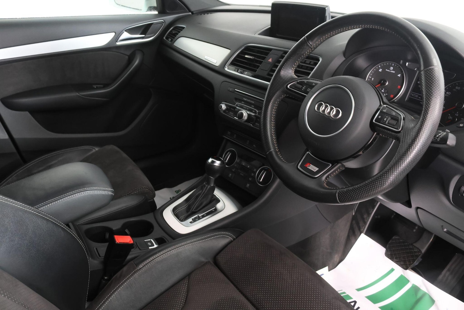 Used Audi Q3 for sale - 77598178: Photo 2