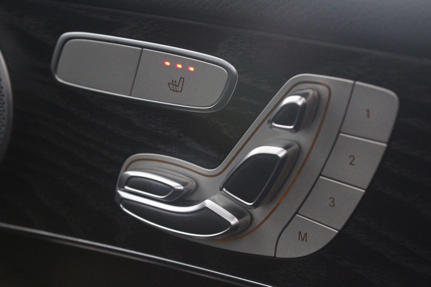 Used Mercedes-Benz GLC 2016 for sale - 77016034: Photo 31