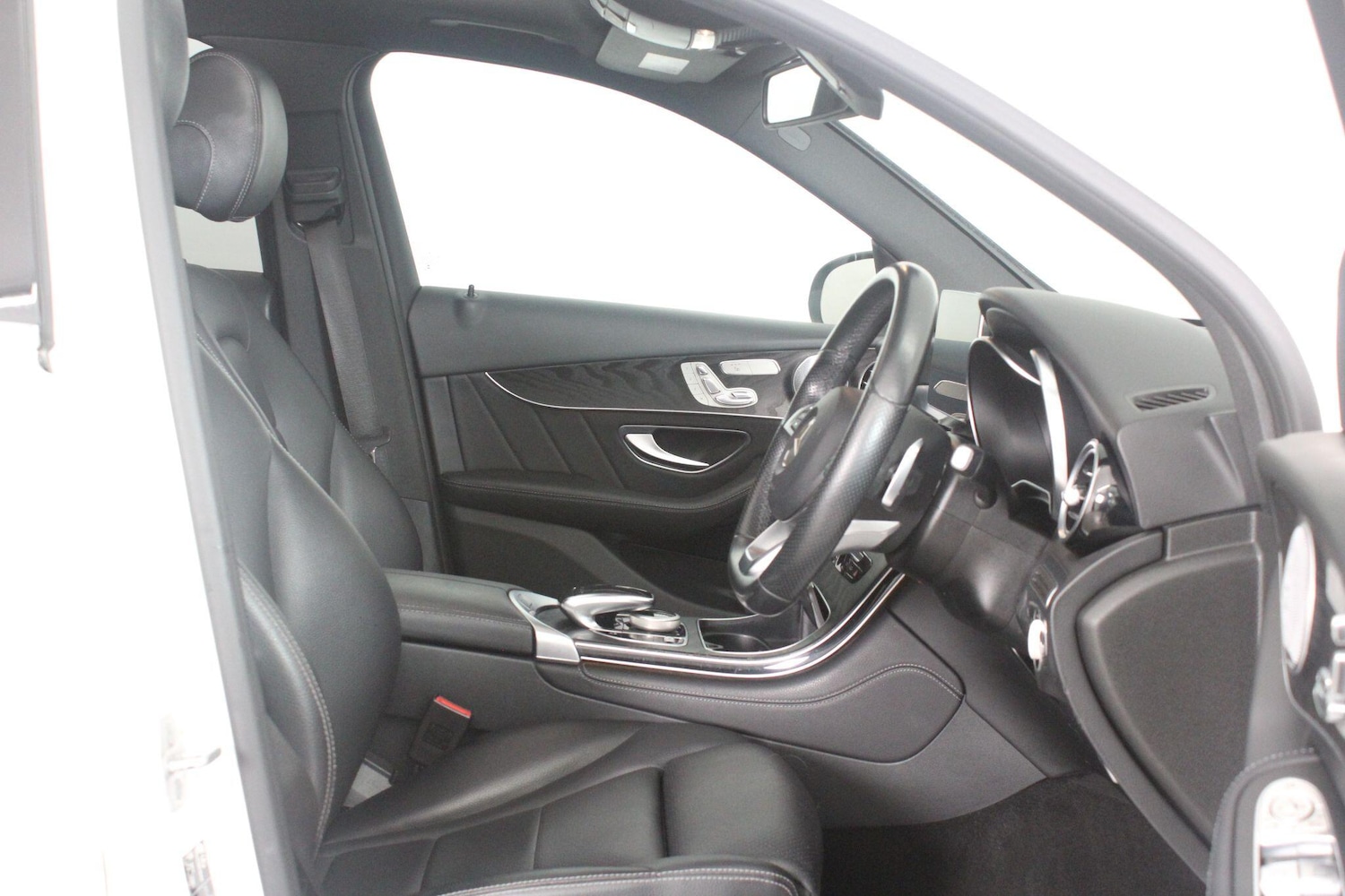 Used Mercedes-Benz GLC 2016 for sale - 77016034: Photo 53