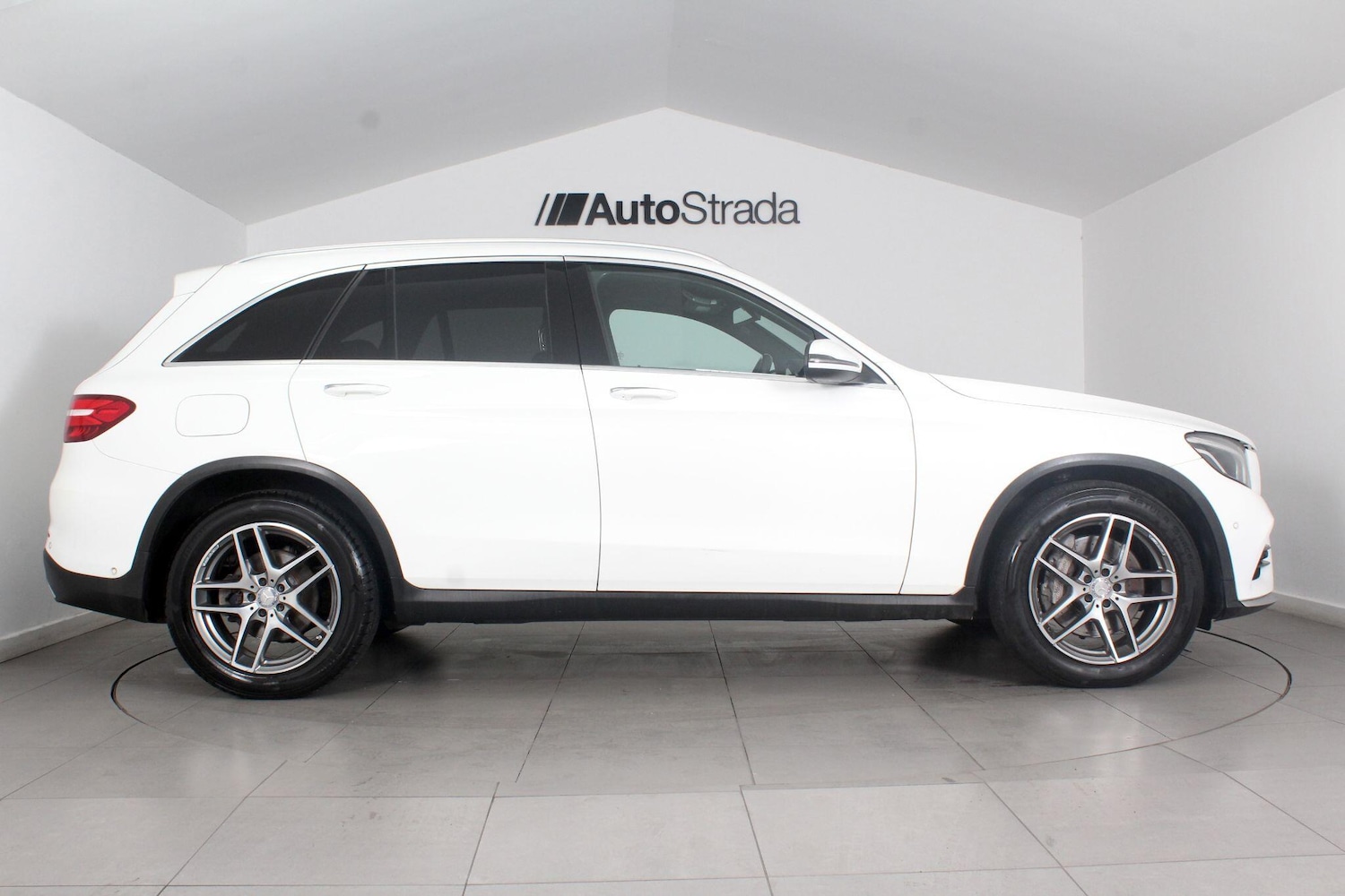 Used Mercedes-Benz GLC 2016 for sale - 77016034: Photo 6