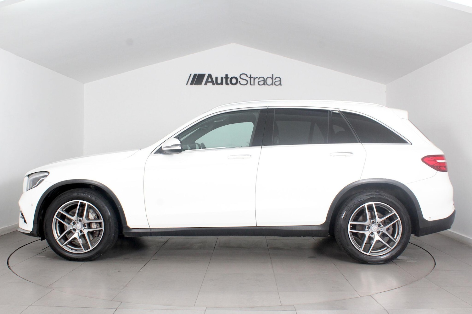 Used Mercedes-Benz GLC 2016 for sale - 77016034: Photo 8