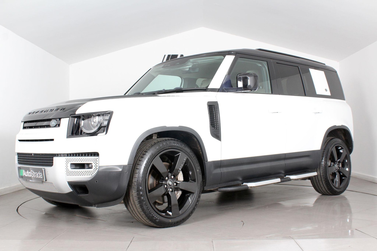 Used Land Rover Defender 110 for sale - 77330421: Photo 15