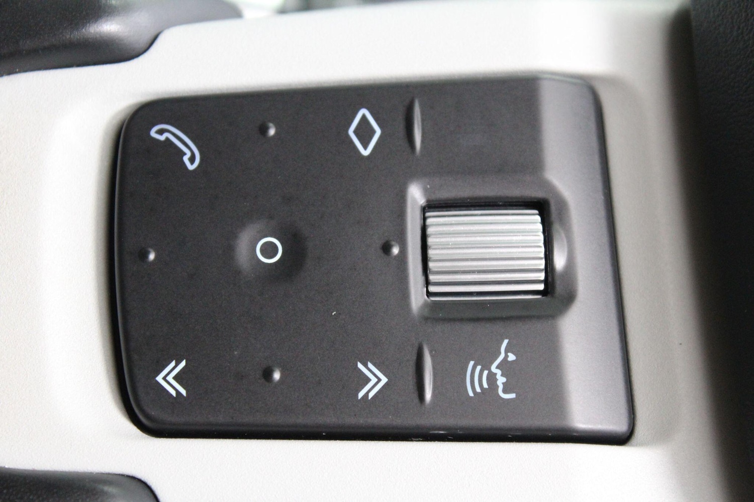 Used Land Rover Defender 110 for sale - 77330421: Photo 22