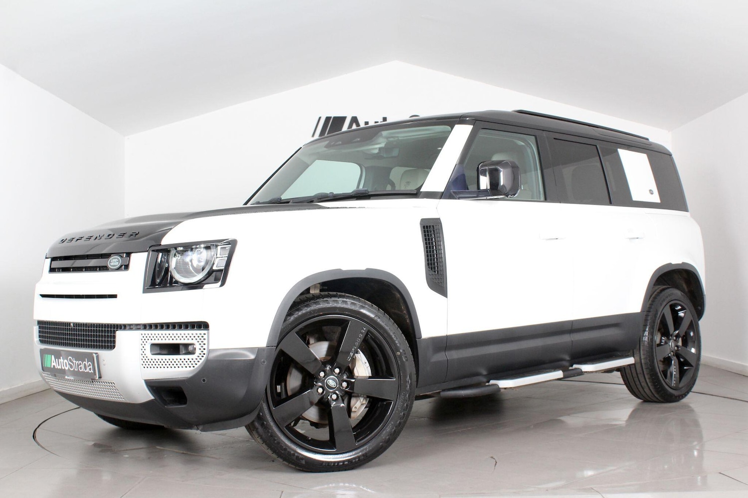 Used Land Rover Defender 110 for sale - 77330421: Photo 4