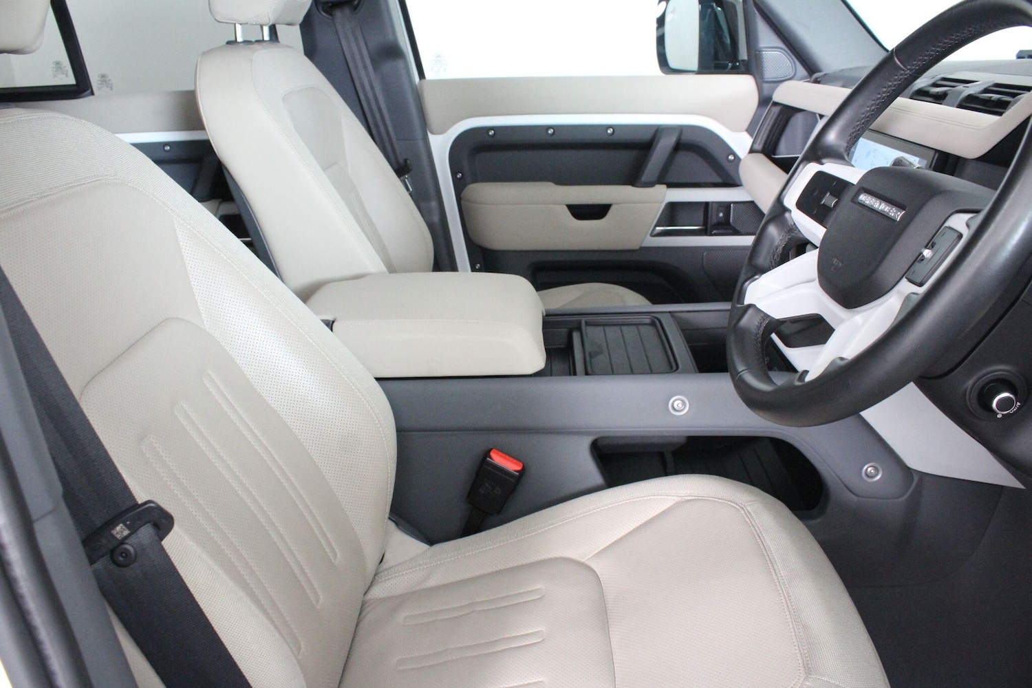 Used Land Rover Defender 110 for sale - 77330421: Photo 50