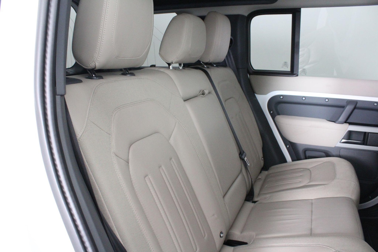 Used Land Rover Defender 110 for sale - 77330421: Photo 55