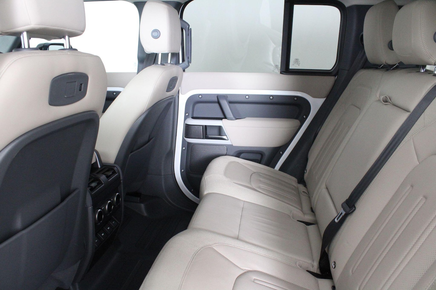 Used Land Rover Defender 110 for sale - 77330421: Photo 62