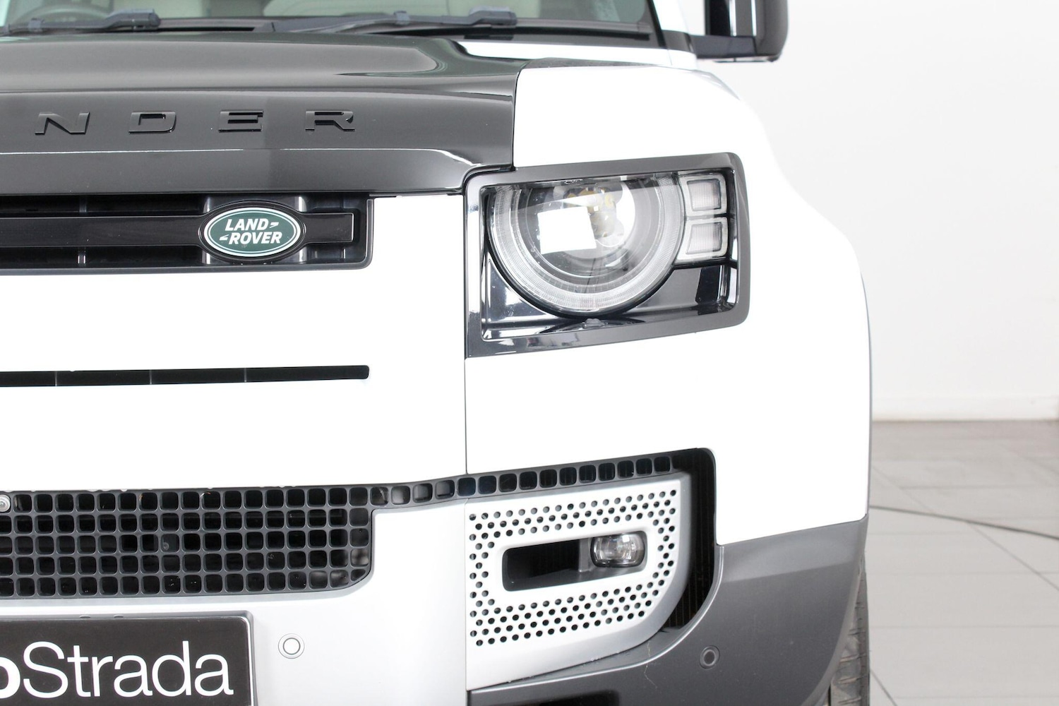 Used Land Rover Defender 110 for sale - 77330421: Photo 68