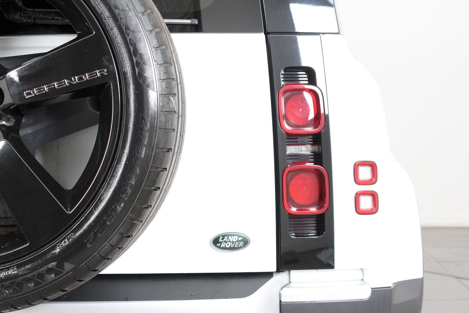 Used Land Rover Defender 110 for sale - 77330421: Photo 70