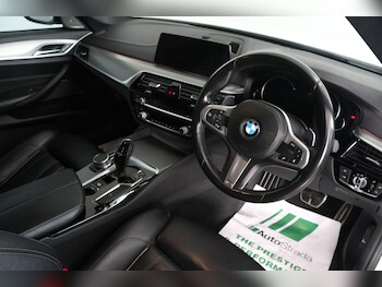 Used BMW 5 Series 2017 for sale - 77174964: Photo