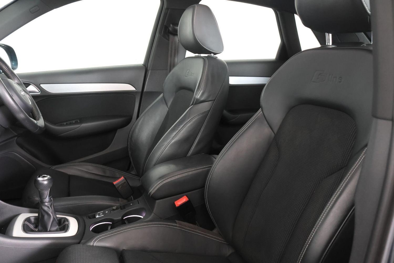 Used Audi Q3 2017 for sale - 77645871: Photo 60