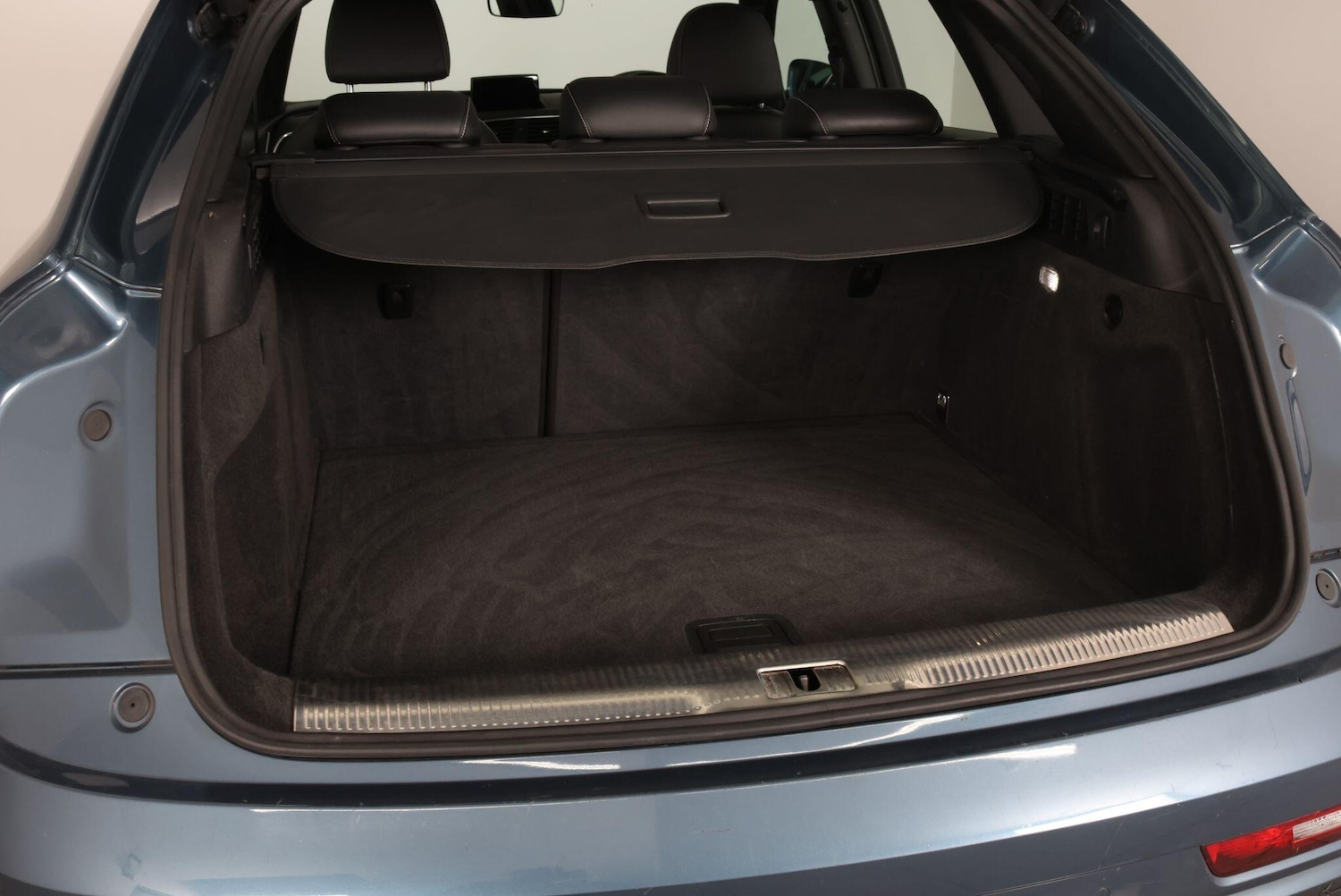 Used Audi Q3 2017 for sale - 77645871: Photo 86