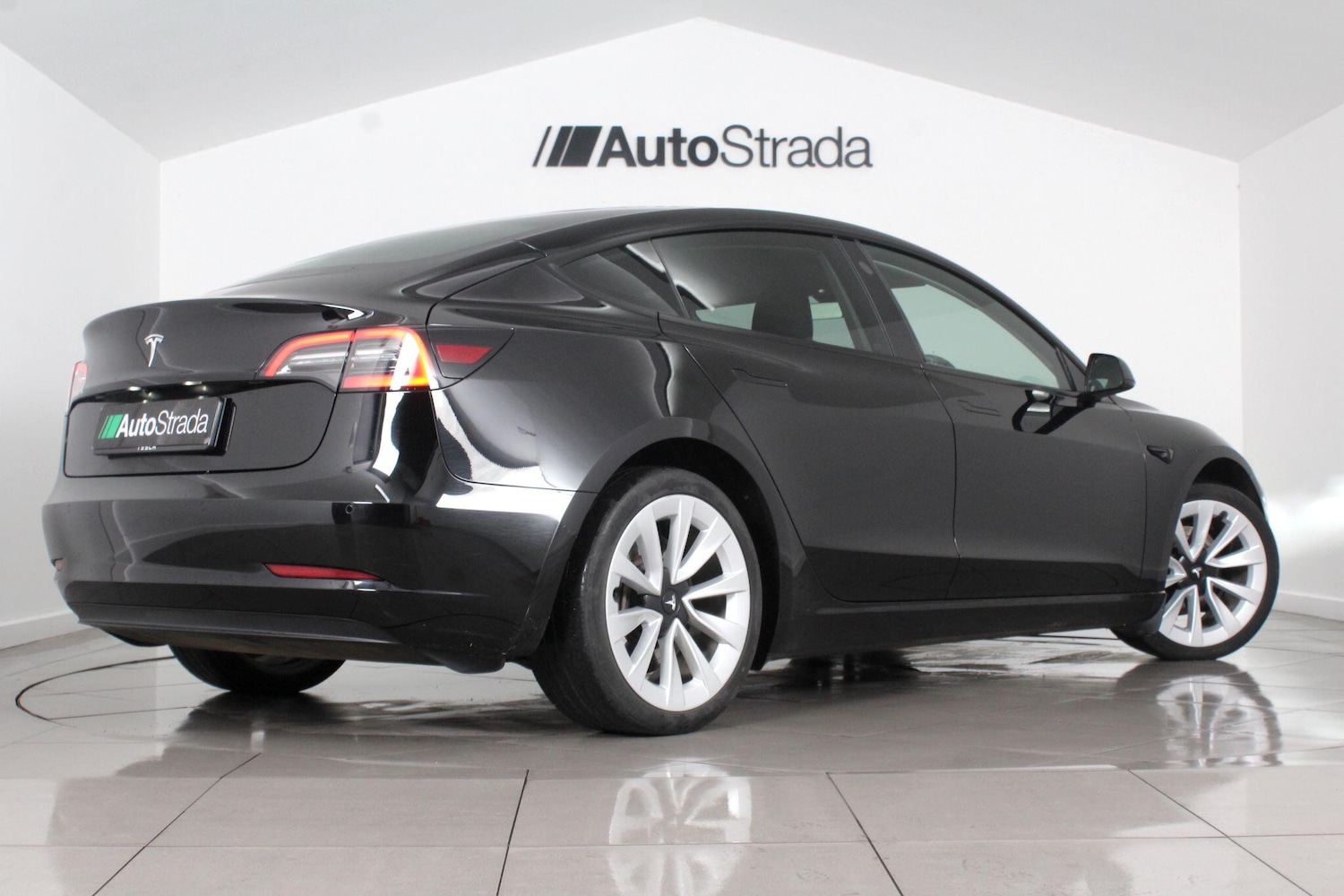 Used Tesla Model 3 2021 for sale - 76991049: Photo 10