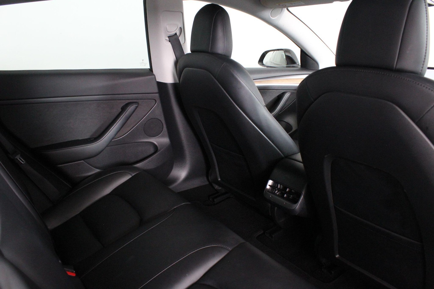 Used Tesla Model 3 2021 for sale - 76991049: Photo 40