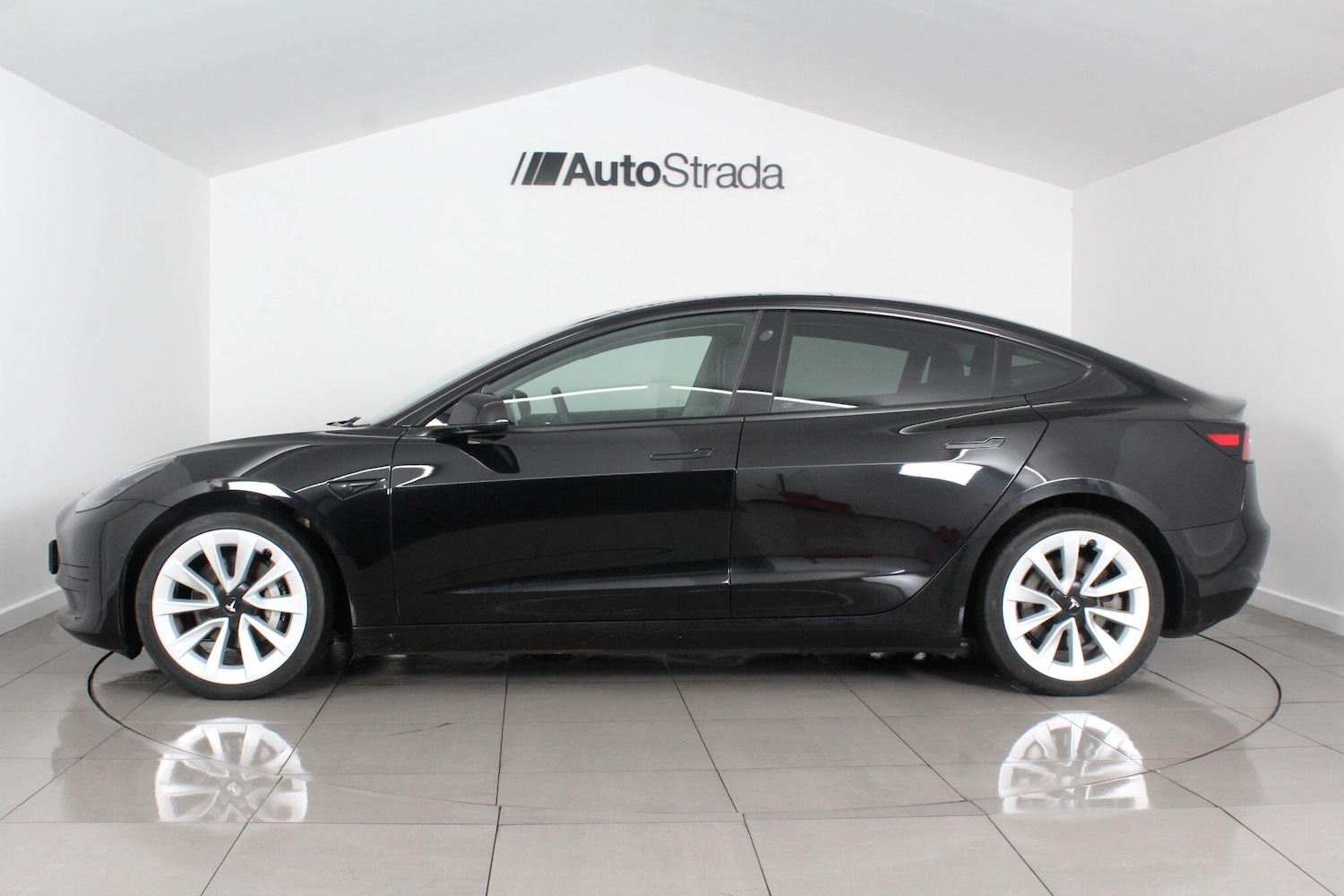 Used Tesla Model 3 2021 for sale - 76991049: Photo 9