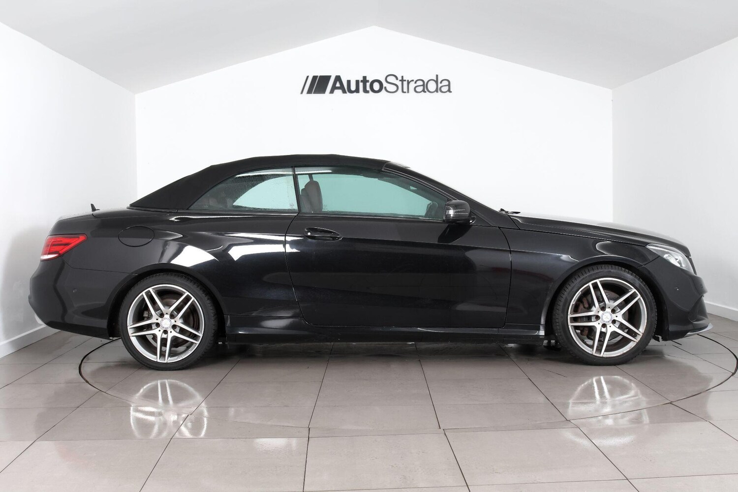 Used Mercedes-Benz E Class for sale - 76993988: Photo 26