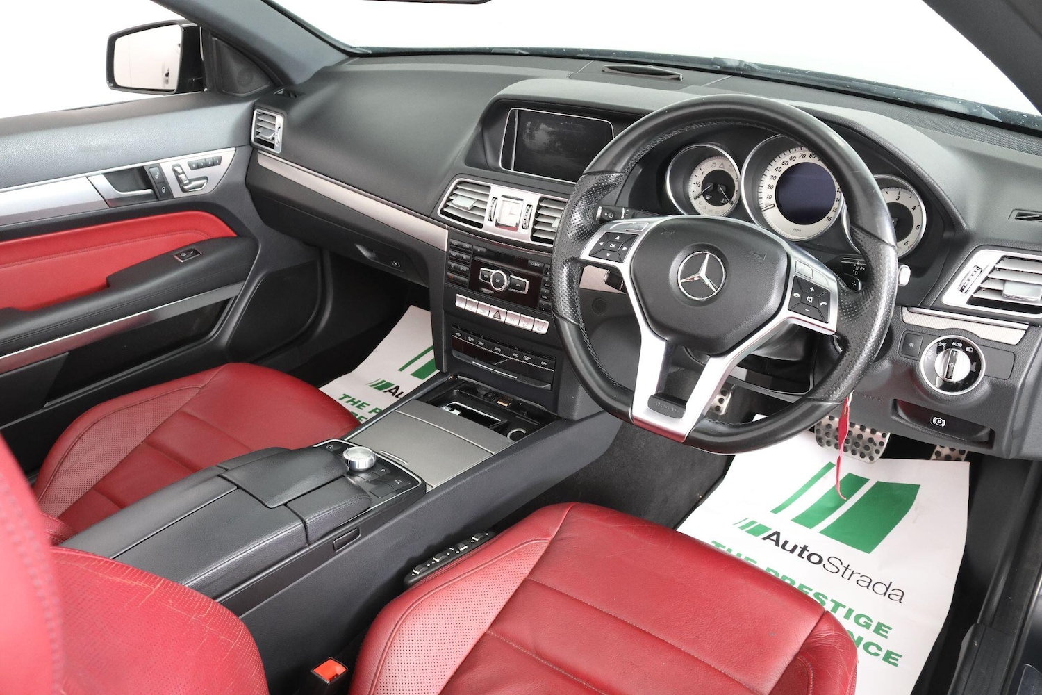 Used Mercedes-Benz E Class for sale - 76993988: Photo 3