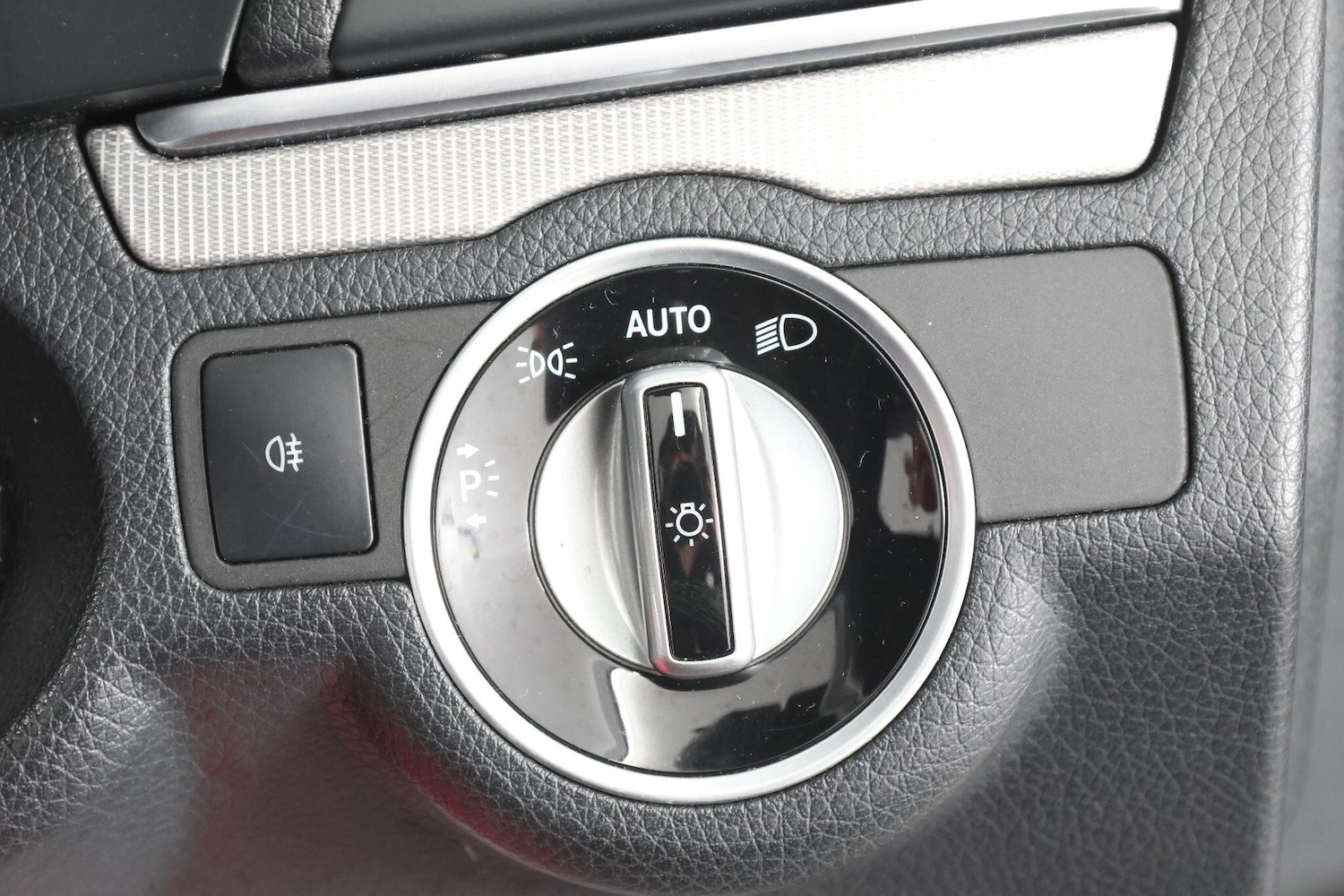 Used Mercedes-Benz E Class for sale - 76993988: Photo 51