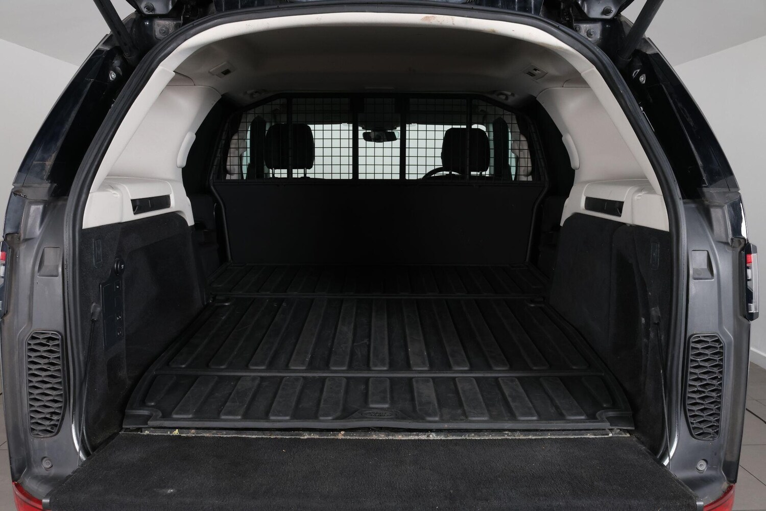 Used Land Rover Discovery 2019 for sale - 77021320: Photo 67