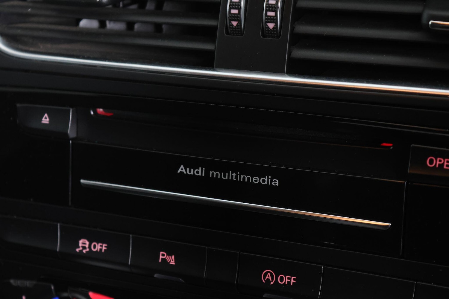 Used Audi A4 2014 for sale - 77202968: Photo 47